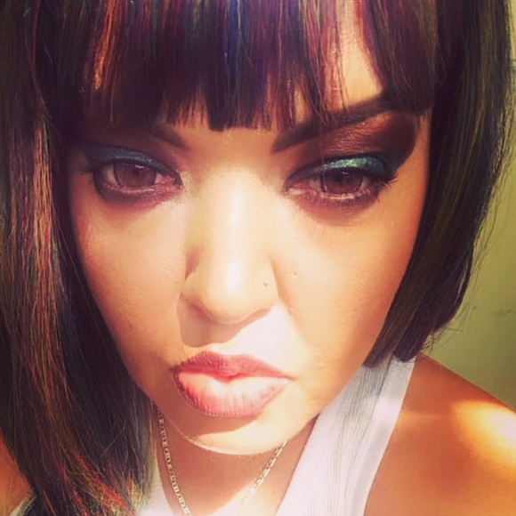 Meet your Posher, Christine - Picture 3 of 17